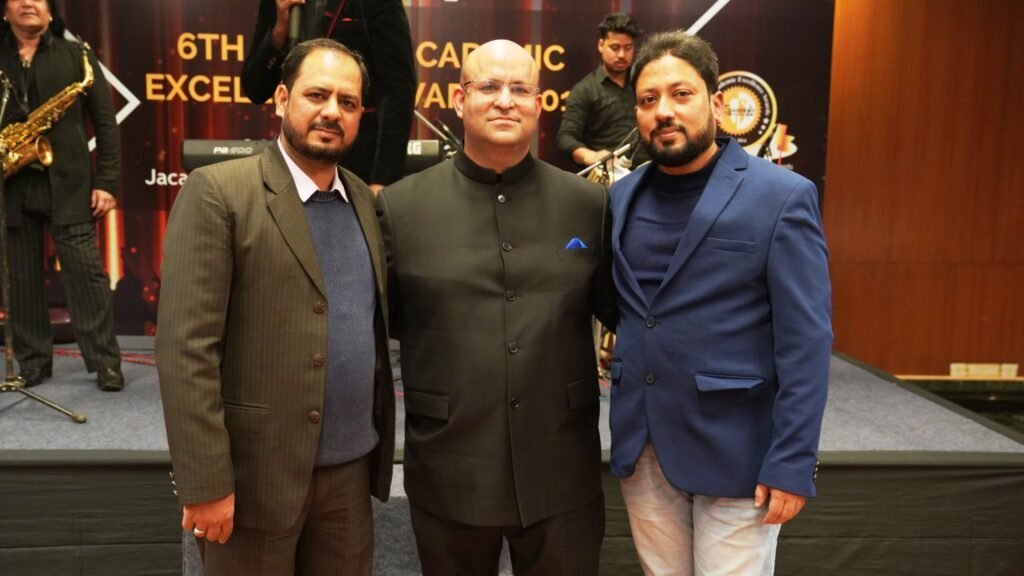 Dr. Parvez Alam Khan receiving national dental academic recognition
